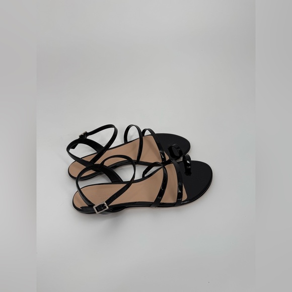 Club Monaco Black Flat Sandals Sz. 7.5 NIB Dustbag included - Picture 2 of 3